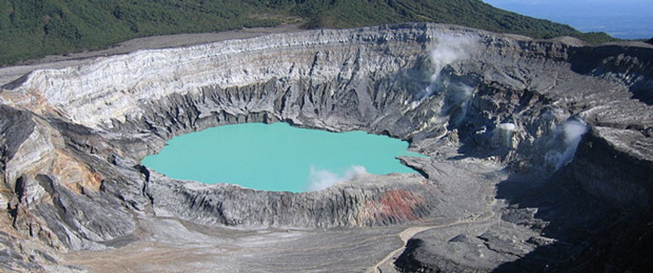 Poas-Krater in Costa Rica: Bald mit neuer Fluglinie in das Land?