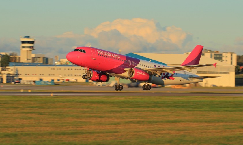 Airbus A320 mit der Kennung HA-LPD: Das Flugzeug gehörte zu den ersten sechs Flugzeugen von Wizz Air. 2014 musterte Wizz Air den Jet aus.