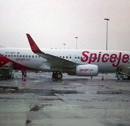 Boeing 737 von Spicejet: ...