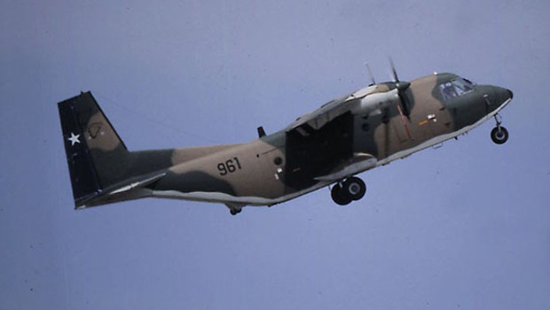 Casa 212 der chilenischen Luftwaffe: Mit 21 Zivilisten an Bord ins Meer gestürzt.