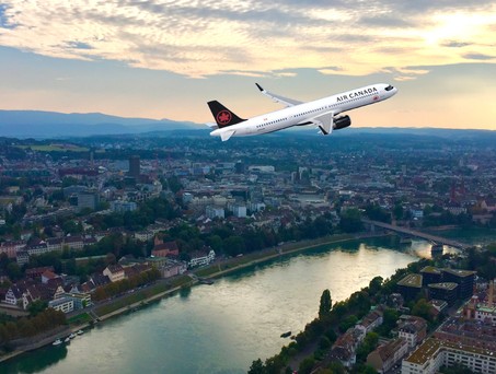 Airbus A321 XLR von AIr Canada über Basel (Montage): Die Flugline eröffnet die neue Strecke im Sommer 2027.