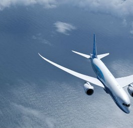 Zwei nicht genannte Fluglinien haben einen Vorvertrag über den Kauf von insgesamt 15 Boeing 787-9 unterzeichnet. Eine der Airlines ist bereits Dreamliner-Kundin, die andere wird Neukundin. (19. Juli)