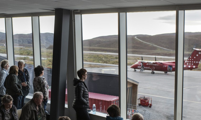 Reisende am Flughafen Kangerlussuaq: Gewisse Anschlussflüge könnten ausfallen..