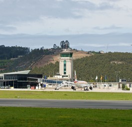 Flughafen A Coruna: Auch der Tower in der nordspansichen Stadt wird von einem privaten Anbieter besetzt.