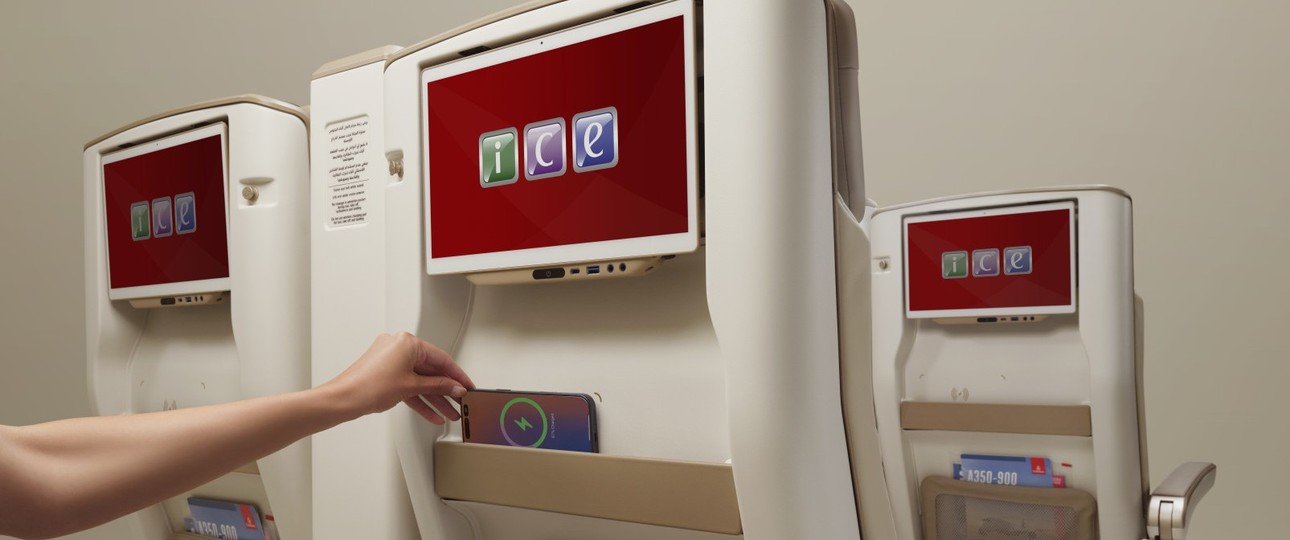 Der neue Sitz vom hinten. Alle Sitze sind mit einer Handyhalterung und einem13,3-4K-Display ausgestattet.