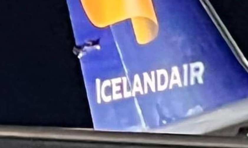 Leitwerk des Icelandair-Fliegers: Abheben konnte er nicht mehr.