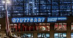 Flughafen Stuttgart: Immer noch landen Flugzeuge verspätet, Flüge fallen aus.