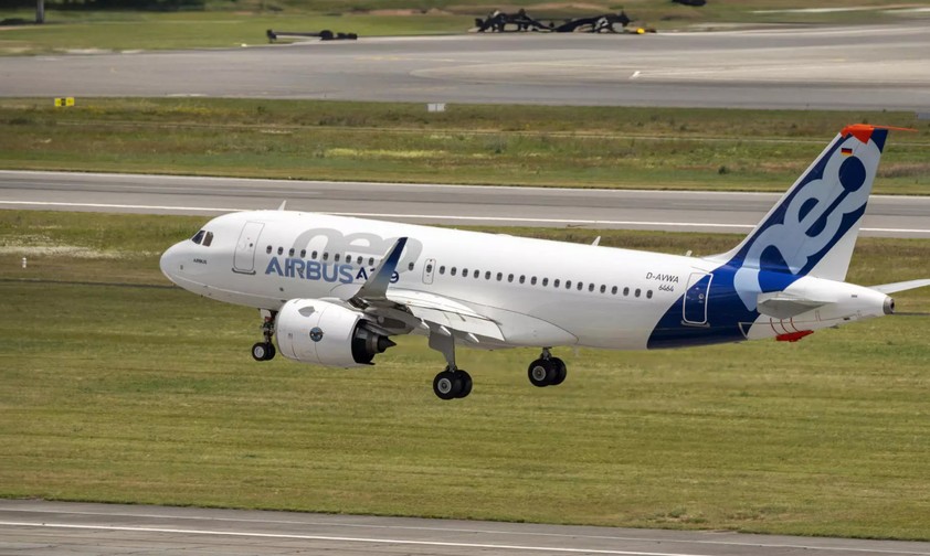Airbus A319 Neo landet: Airbus bietet hat das Flugzeug aus der Verkaufspalette gestrichen.
