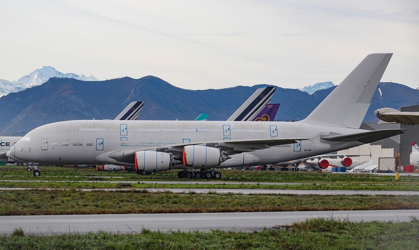Der Airbus A380 mit dem Kennzeichen 9H-MIP: Steht inzwischen in Dresden. (Bild: Mike Burdett)