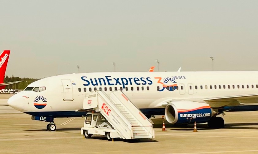 Boeing 737 Max von Sun Express: Im Flieger wurde es heiß. 