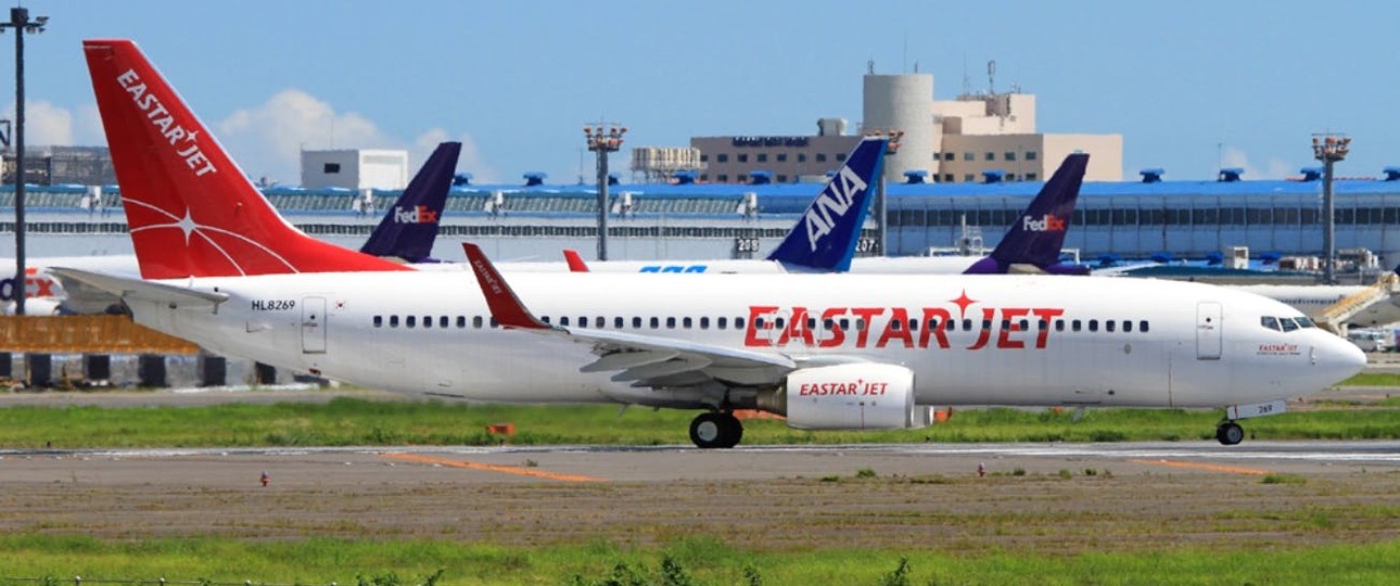 Boeing 737  from Eastar Jet: The airline is struggling.