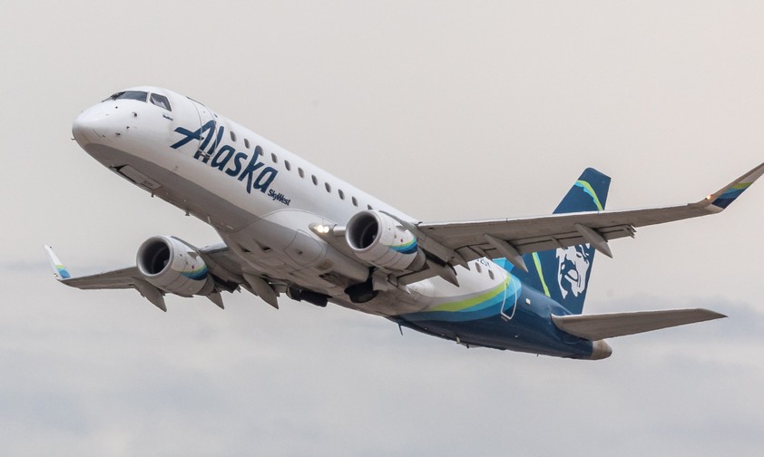 Embraer E175, die Skywest Airlines für Alaska Airlines betreibt: Solch ein Jet war im Einsatz.