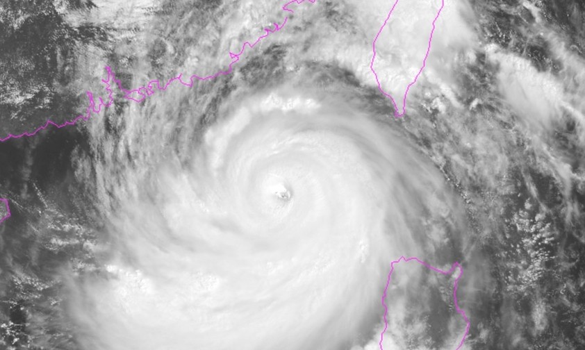 Satellitenbild des Super-Taifuns Ragasa: Er rast auf Hongkong zu.