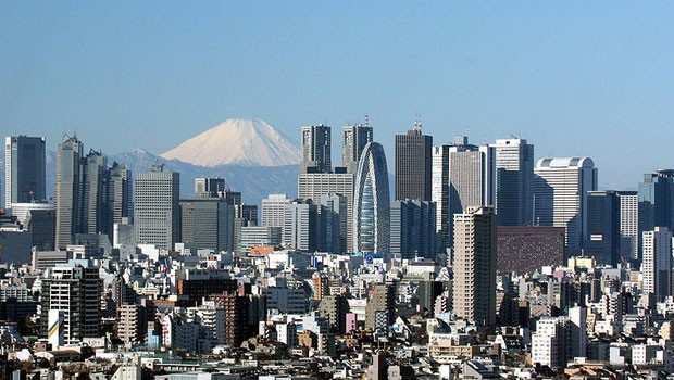Am Check-In in Tokio: «Ich bin ein groß gewachsener Engländer und brauche den Raum wirklich.»