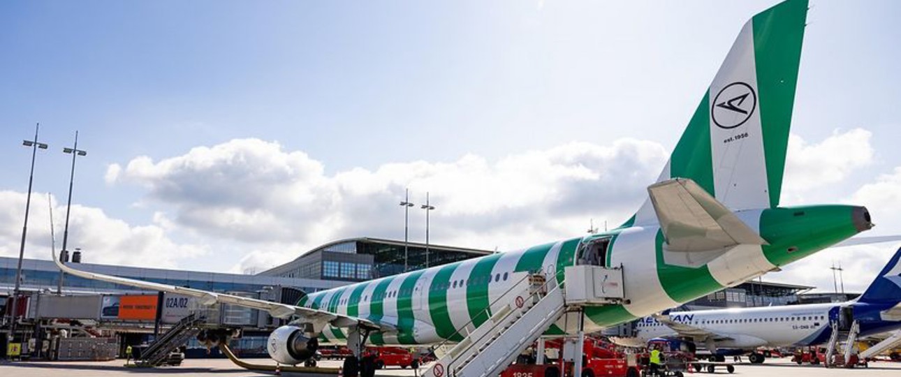 Jet von Condor am Flughafen Hamburg: Die Airline baut ab.