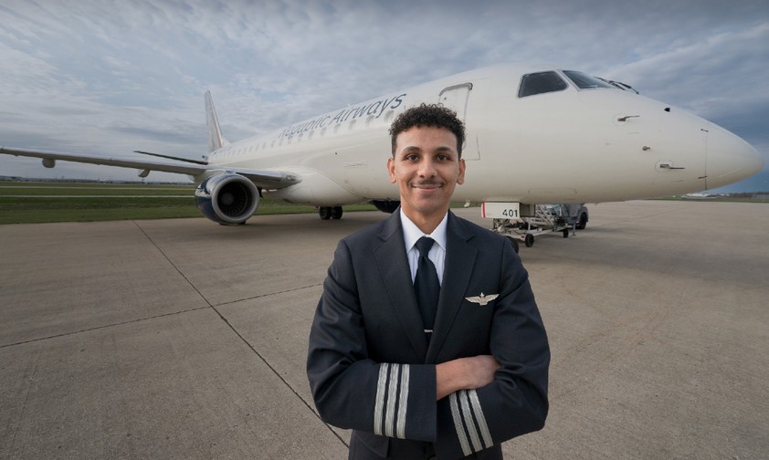 Kopilot von Republic Airways: Auch Neulinge müssen eine gleich lange Ausbildung durchlaufen, wie er.