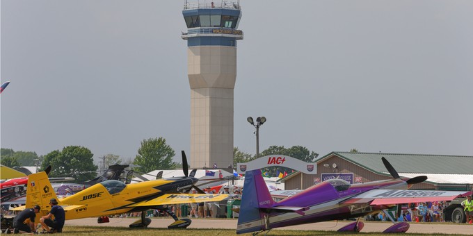 Der Tower vom Flughafen Oshkosh: In dieser Woche treffen sich Privatpiloten aus der ganzen Welt in Wisconsin.