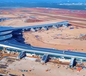 Luftaufnahme des neuen Flughafens von von Ho-Chi-Minh-City: Am 19.12. landen drei Flüge vietnamesischer Airlines. 