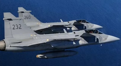 Saab JAS 30 Gripen Das Akronym steht für Jakt, Attack och Spaning (Jagd, Angriff und Aufklärung) 