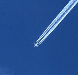 Airbus A380 am Himmel: Derzeit ein seltener Anblick.