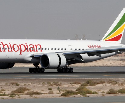Boeing 777 von Ethiopian: In der Decke versteckten sich Flüchtende.