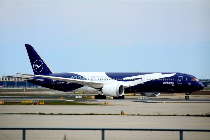 Lufthansas Boeing 787-9 D-ABPU vor dem Start in Frankfurt: Von dort ging es ... 