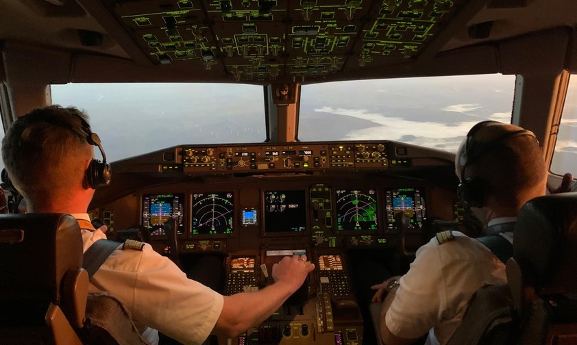 Piloten im Cockpit eines Fliegers von Lufthansa Cargo: Auch bei der Frachttochter konnte man sich einigen.