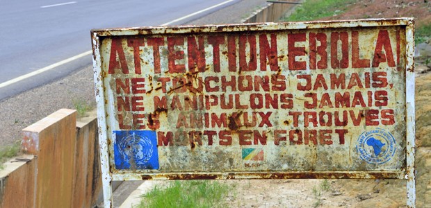 Ebola-Warnschild: Crews fürchten sich vor Ansteckung.