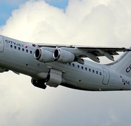 Avro von City Jet im Anflug auf Düsseldorf.