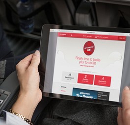 Tablet an Bord: Bei wenigen Airlines ist das Surfen kostenfrei.