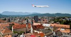 Flieger von Liliair über Klagenfurt: Bald soll es losgehen.