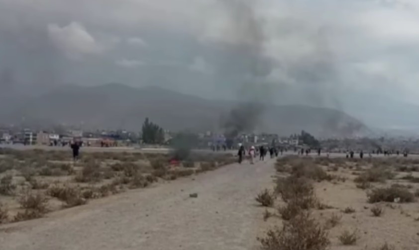 Dritter Flughafen in Peru von Demonstranten angegriffen