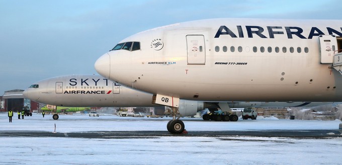 Zwei der drei Air-France-Jets in Irkutsk: Probleme mit Rauch und Hydraulik.