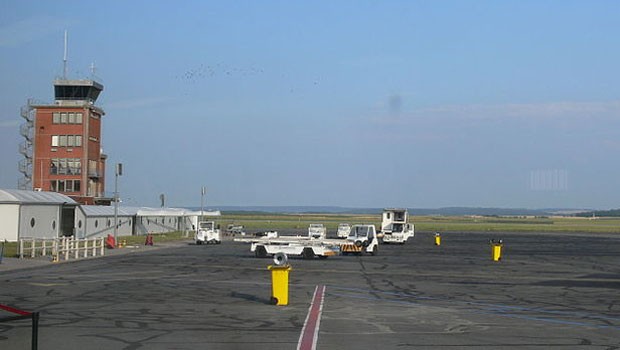 Wer denkt, dass er in Paris landet, nur weil der Flughafen «Paris-Beauvais-Tillé» landet, irrt. Der Airport liegt tatsächlich 84 Kilometer nördlich von Paris.