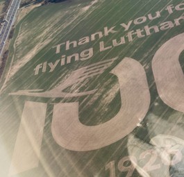lufthansa 100 jahre feld ber 01