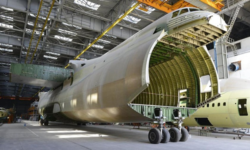 Die nie fertig gebaute zweite Antonov An-225: Ein Bild aus Vorkriegszeiten.