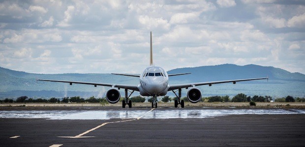 Billigflieger Fastjet will die gegroundete 1time übernehmen
