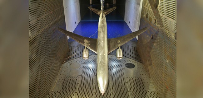Modell des Langstreckenflieger-Konzepts im Windkanal: Viele Ähnlichkeiten zum möglichen NMA von Boeing.