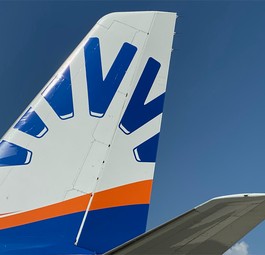 Heck eines Sun-Express-Jets: Hoffen auf pünktliche Boeing 737 Max.