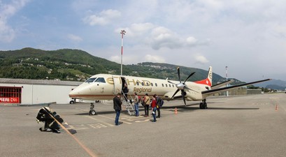 Saab 2000 der ehemaligen Etihad Regional in Lugano. Die Politik wünscht sich wieder Linienflüge.