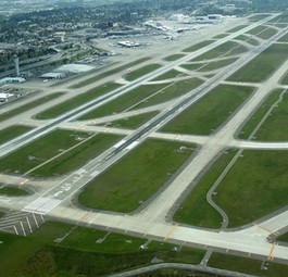 Flughafen Seattle: Der Pilot von Alaska Airlines landete auf der Rollbahn, der zweiten «Piste» von rechts.