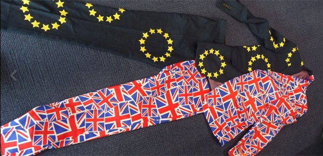 Remain-Kostüm von Michael O'Leary: Verkleiden brachte nichts, der Brexit kommt. Den Anzug des Ryanair-Chefs gibts nun auf Ebay zu kaufen.