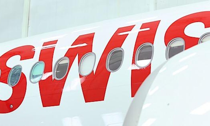 Flugzeug von Swiss: Flüge gibt es jetzt auch im Paket zu kaufen.