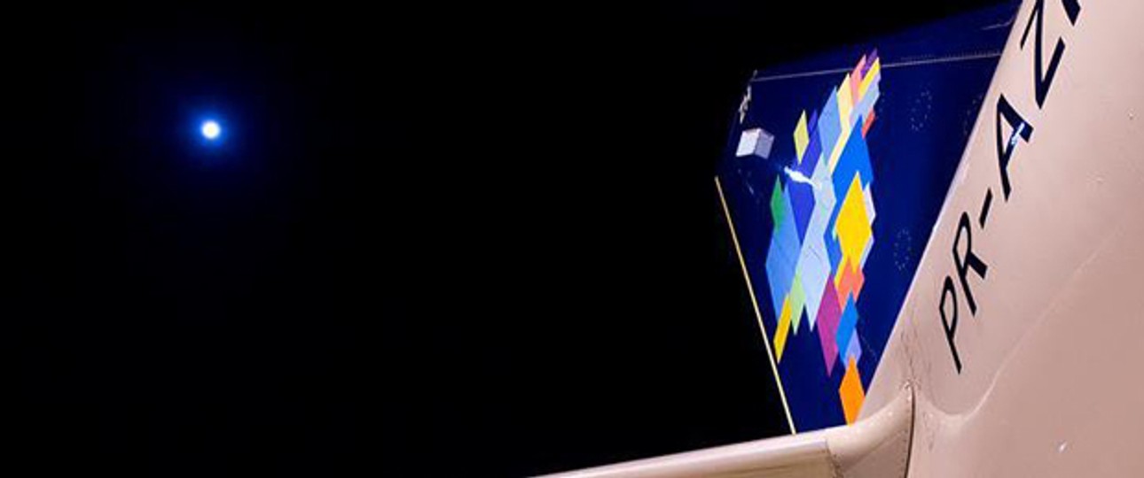 Heckflosse von Azul: Das Logo bleibt, der Schriftzug ändert.