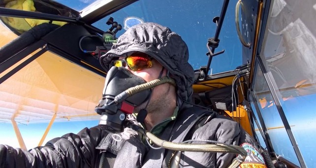 Jon Kotwicki in seiner Carbon Cub: Der Pilot aus Alaska hat einen neuen Höhenrekord aufgestellt.