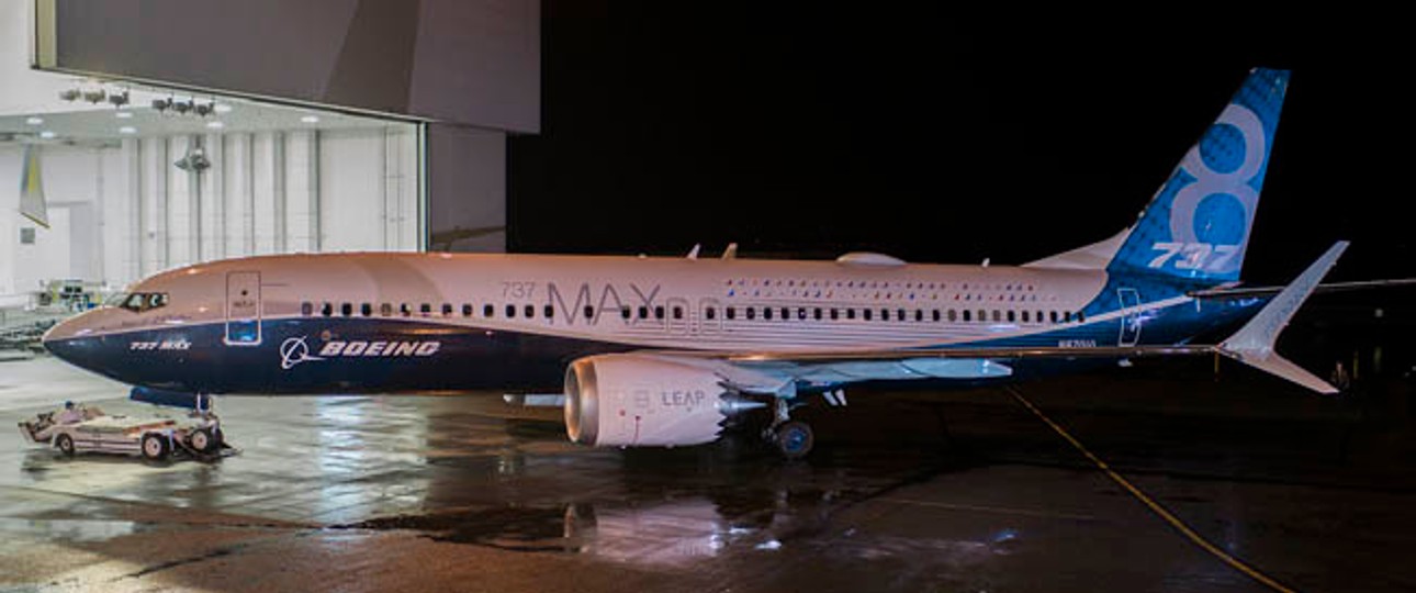 Am 8. Dezember 2015 war es soweit. Erstmals fuhr eine Boeing 737 Max aus dem Hangar und wurde öffentlich präsentiert.