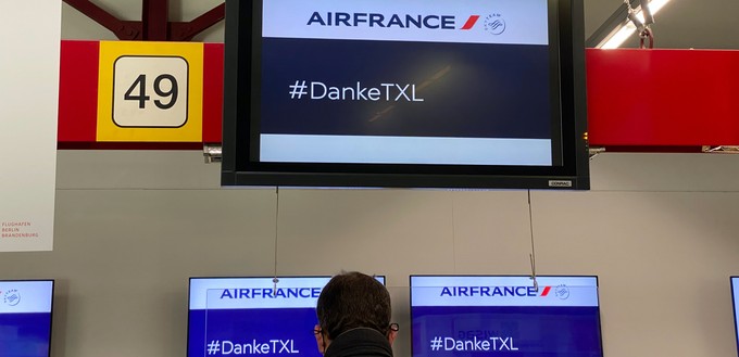 Das Check-in zum Abschiedsflug fand im Terminal C statt, das Hauptterminal war am 8. November bereits geschlossen.