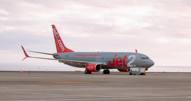 Boeing 737-800 von Jet 2 (Archivbild): Tragischer Vorfall an Bord eines Fluges.