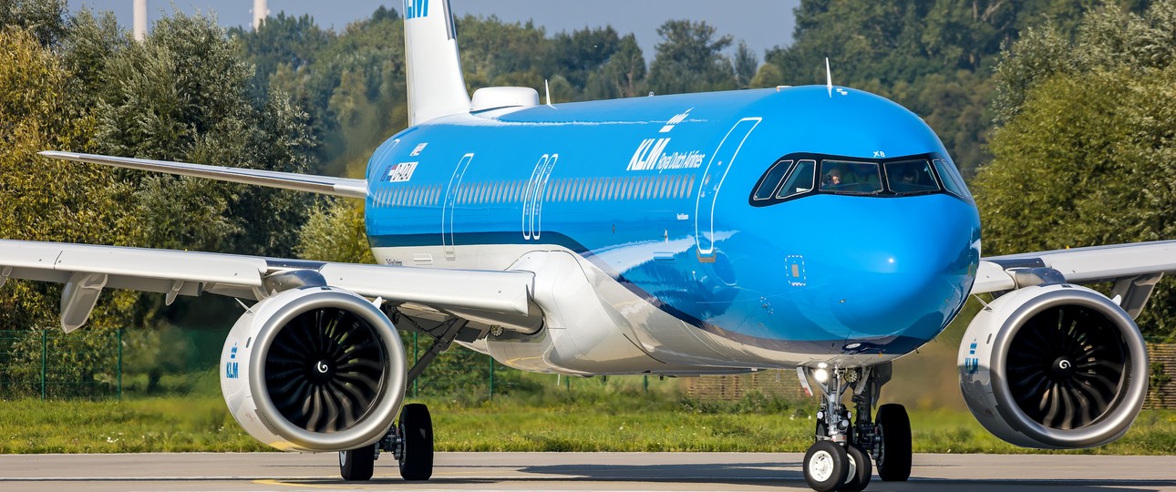 Ein Jet von KLM, im typischen Blau der niederländischen Airline: Der Lack kommt von Mankiewicz.