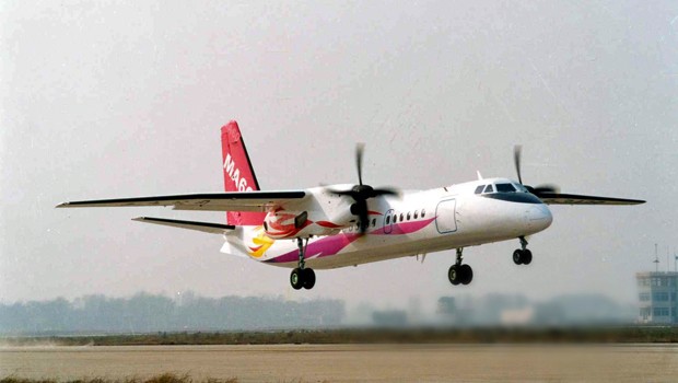 MA-60 von Xian im Landeanflug: Die große Schwester soll auch bald fliegen.